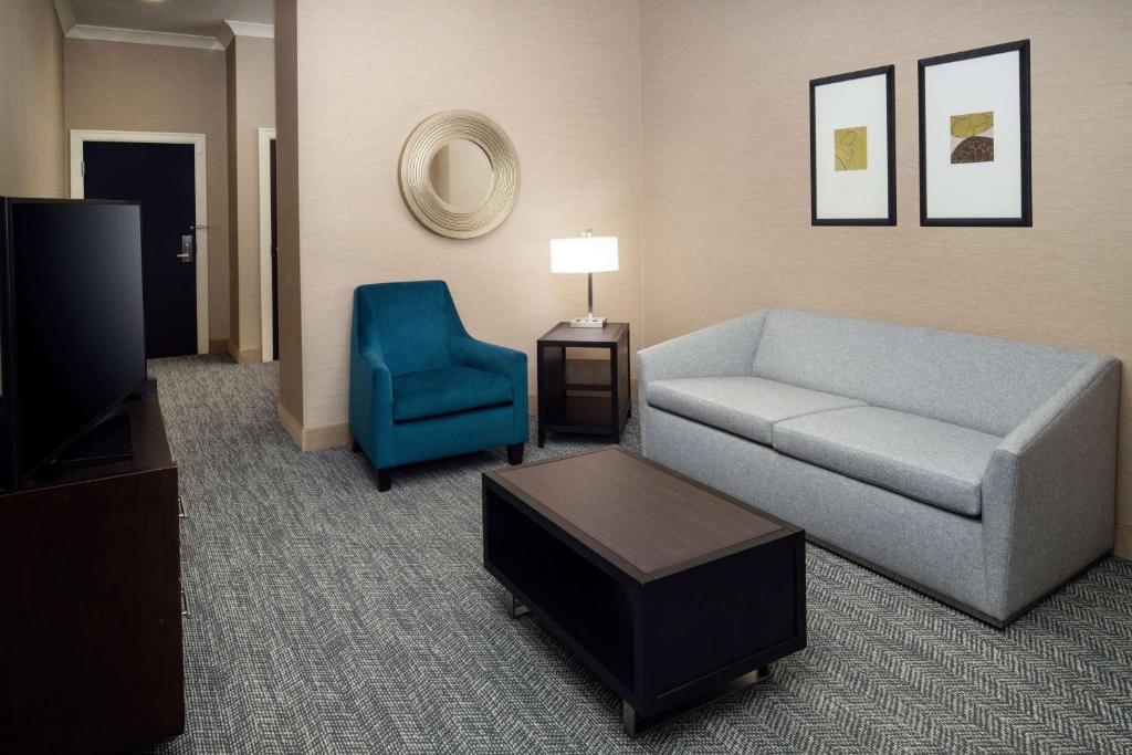 Embassy Suites Saint Louis - Downtown photo