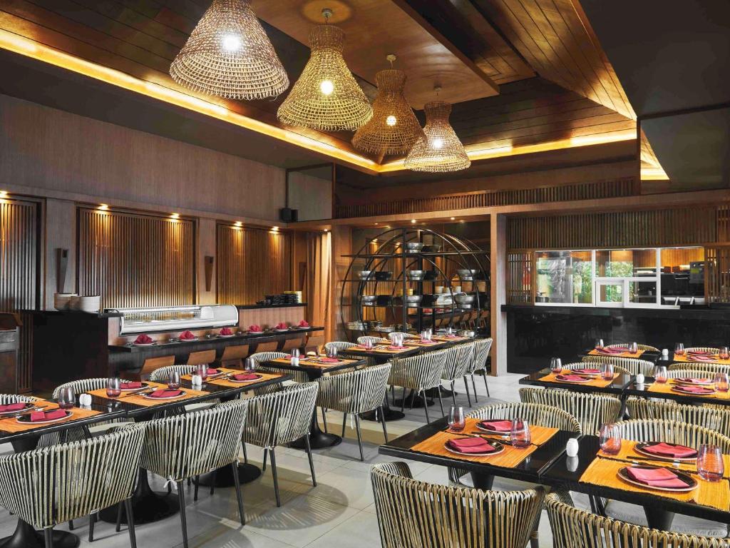 Restaurace v ubytování Movenpick Resort & Spa Boracay