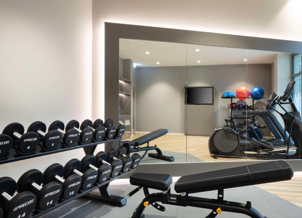 Fitness centrum a/nebo fitness zařízení v ubytování Hampton By Hilton Celle