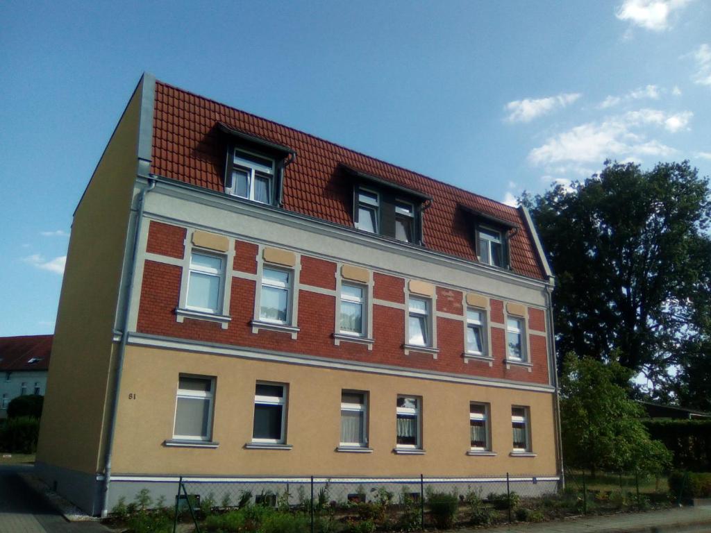 Ferienwohnung am Tierpark Weißwasser - Housity