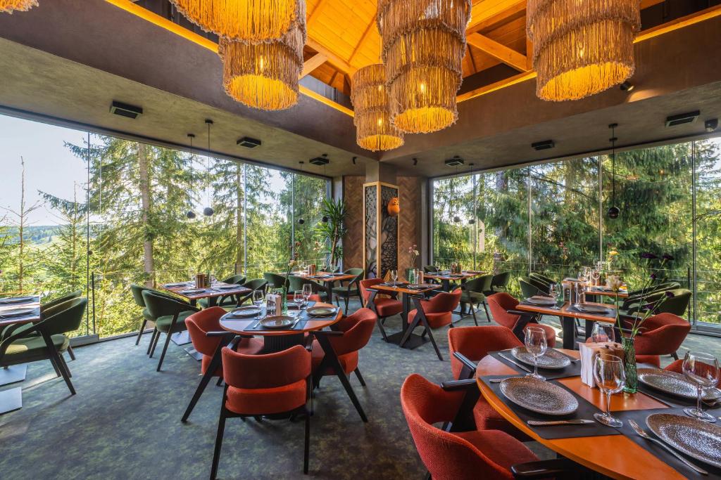 Restaurace v ubytování Stara Pravda Hotel - History