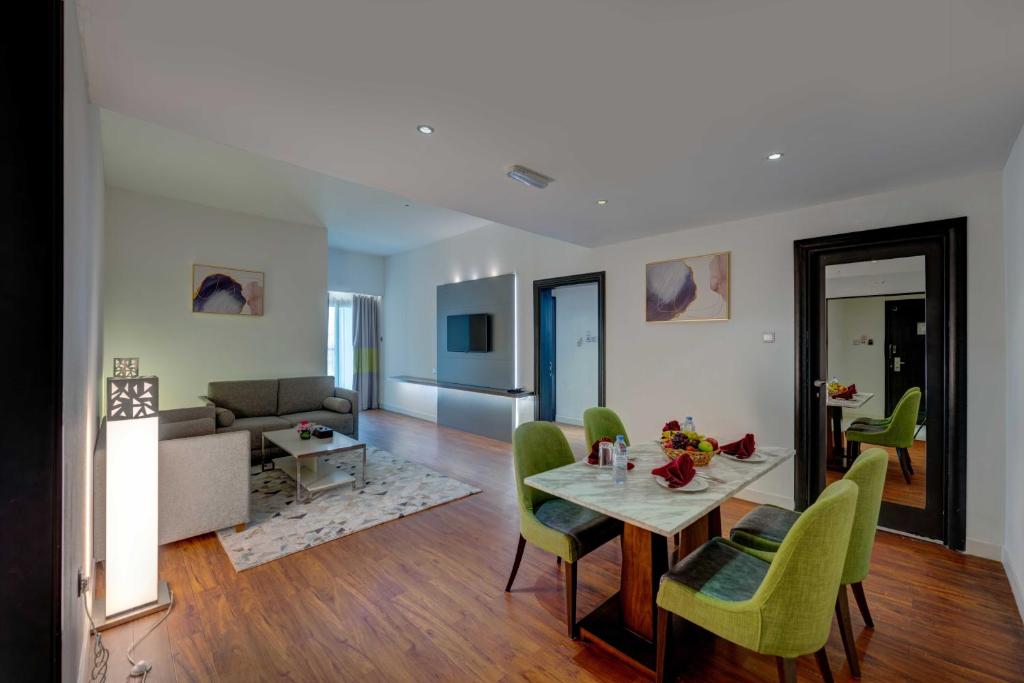 Posezení v ubytování Howard Johnson Plaza by Wyndham Dubai Deira