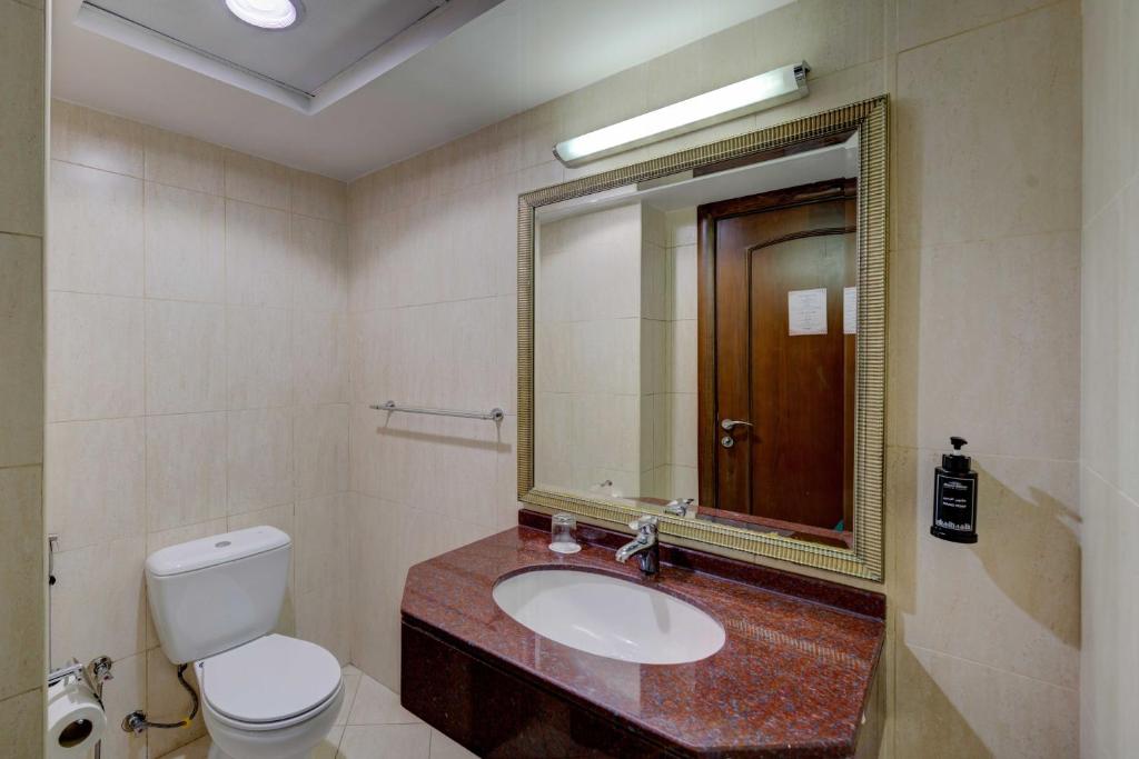 Koupelna v ubytování Howard Johnson Plaza by Wyndham Dubai Deira