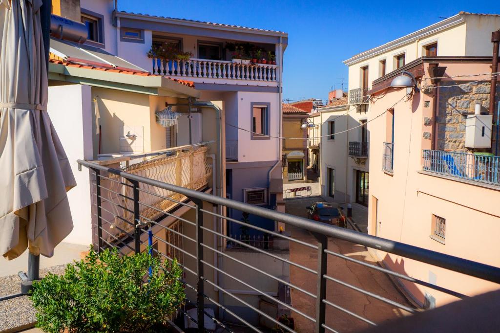 Balkón alebo terasa v ubytovaní Sardiniarooms Tortolì Old Town