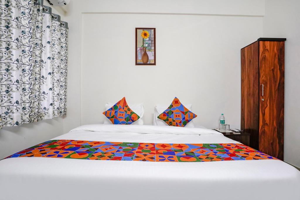 Postel nebo postele na pokoji v ubytování Hotel Comfort Caves