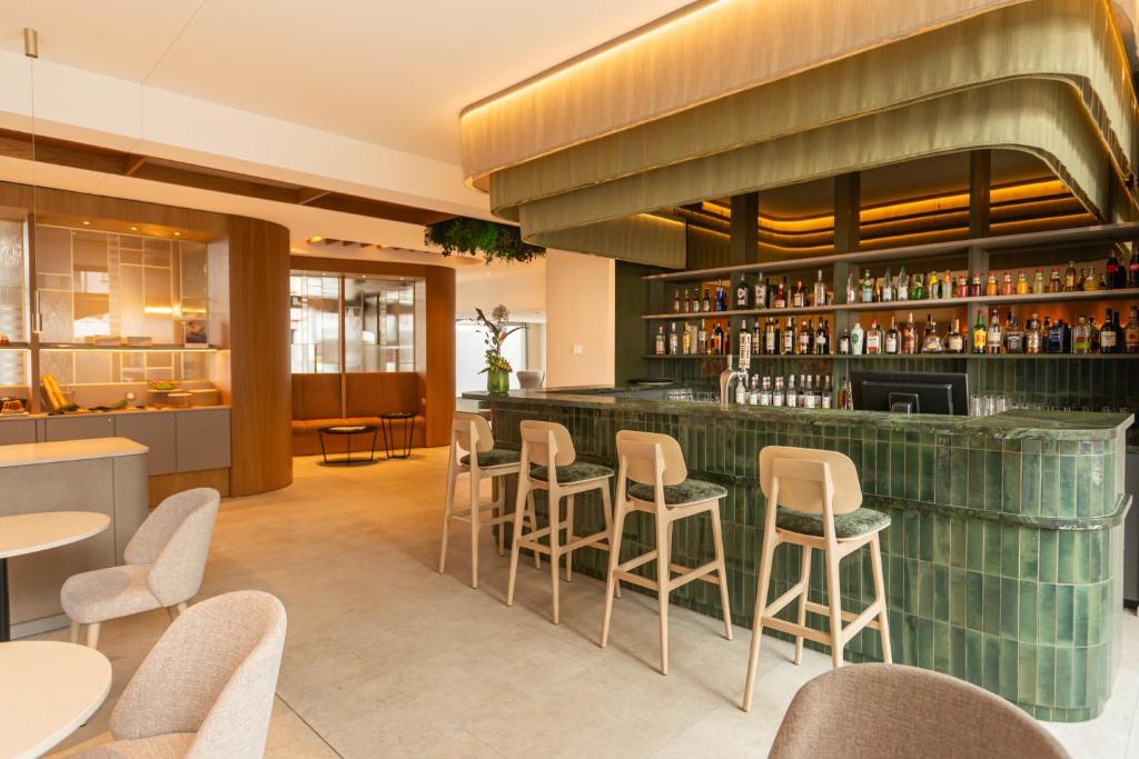 Lounge nebo bar v ubytování Mercure Colmar Centre Unterlinden