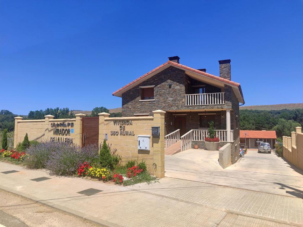 El Mirador de la LLeira - Maison 6 Chambres