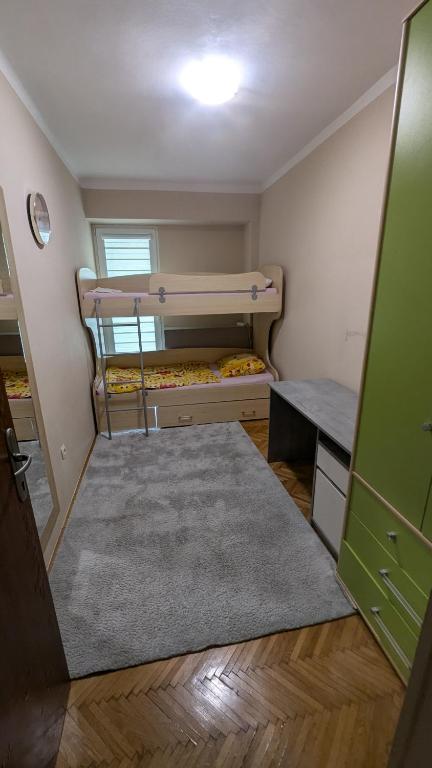 Postel nebo postele na pokoji v ubytování Stan Daleka Obala