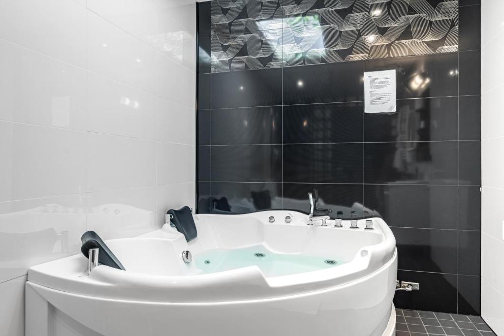 Stockholm Inn Hotel - 套房