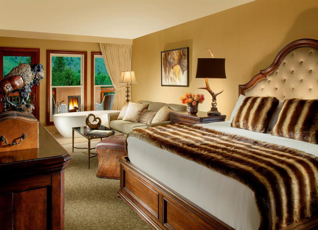 Rustic Inn Creekside - 