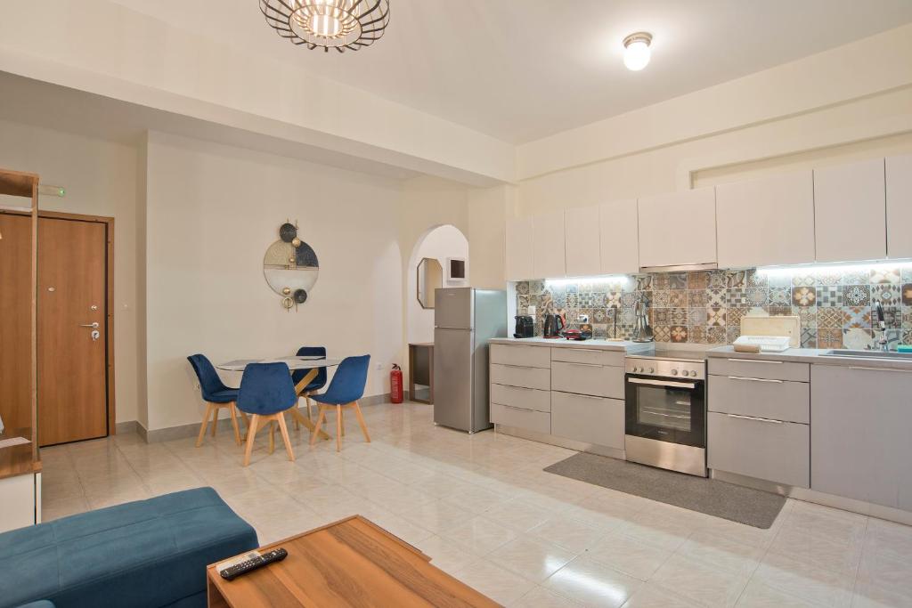 Milena Comfy Piraeus Reno Apt AC & Full Kitchen