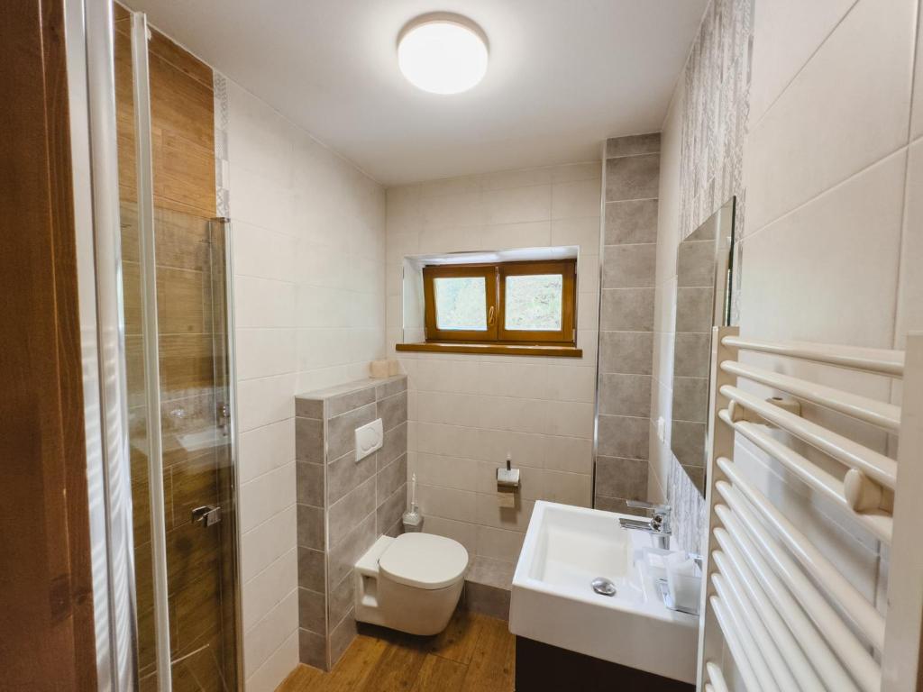 A bathroom at Majláthova Chata Popradské Pleso