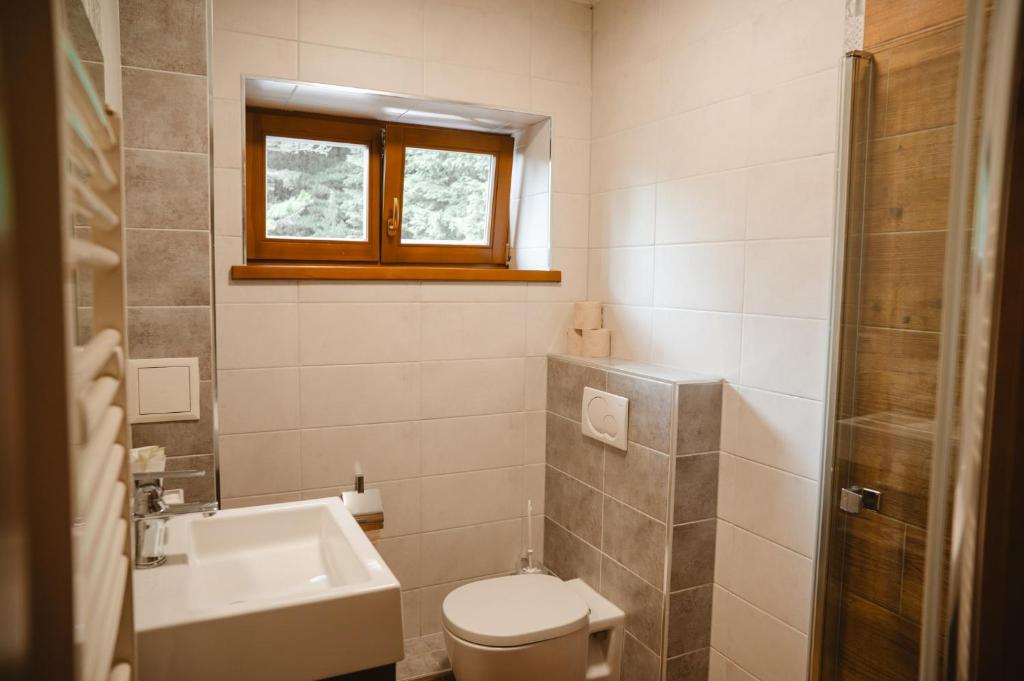A bathroom at Majláthova Chata Popradské Pleso