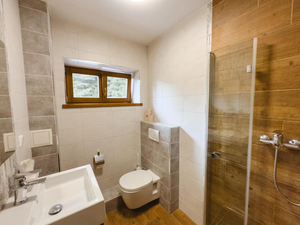 A bathroom at Majláthova Chata Popradské Pleso
