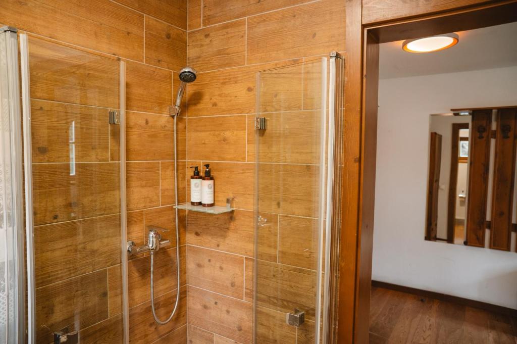 A bathroom at Majláthova Chata Popradské Pleso