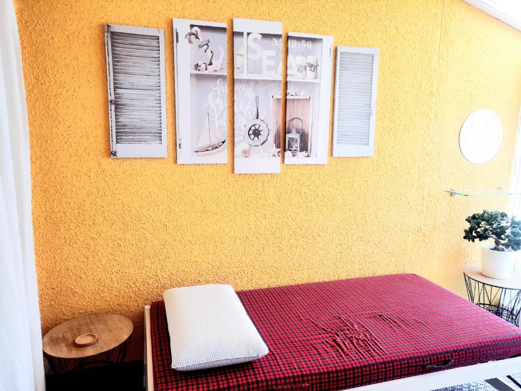 Postel nebo postele na pokoji v ubytování Camera privata con balcone