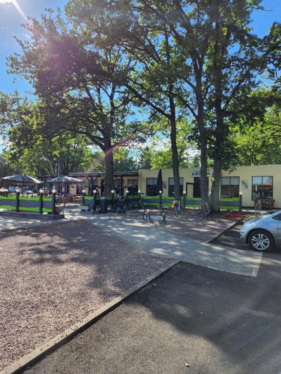 Fotografie z fotogalerie ubytování Bungalow WILLERBY v destinaci Maasmechelen