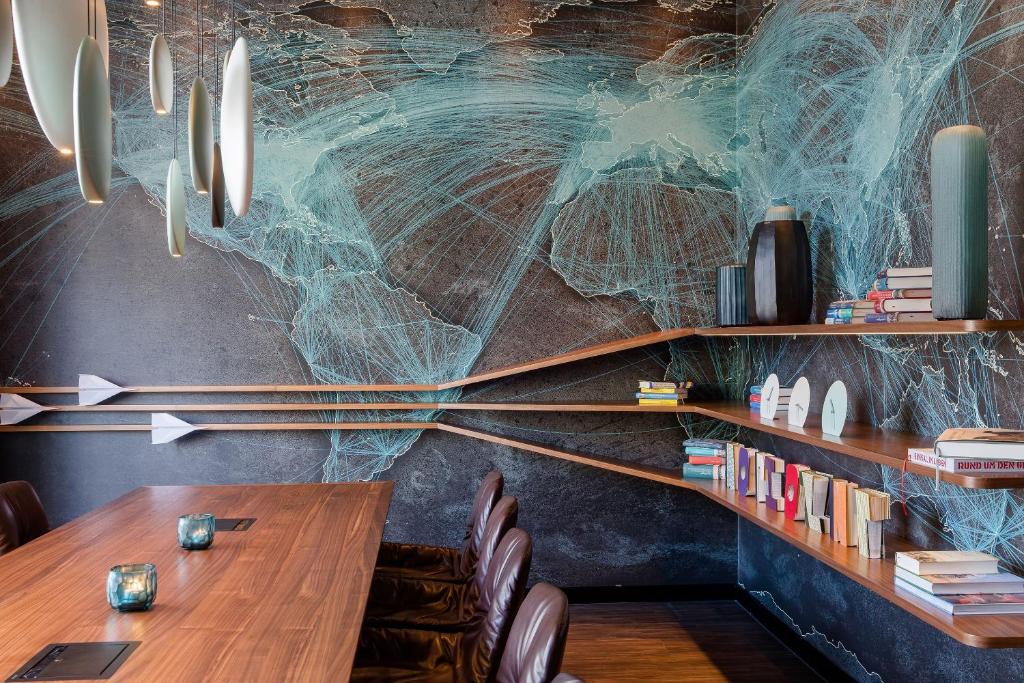 Motel One Frankfurt Airport - Resim 15