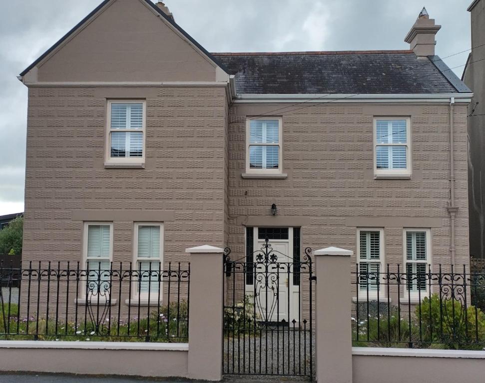 Glenart House, Tramore (updated prices 2024)