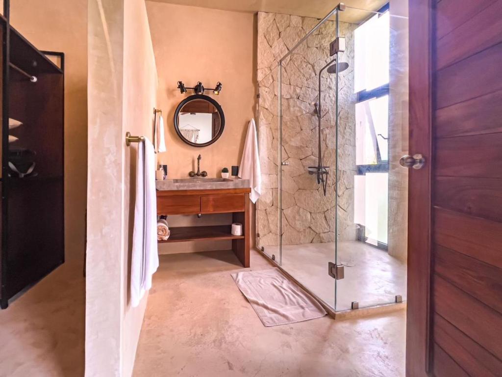 Picture of The 18 Best New York Suites With a Pool - New York Hotel Suites