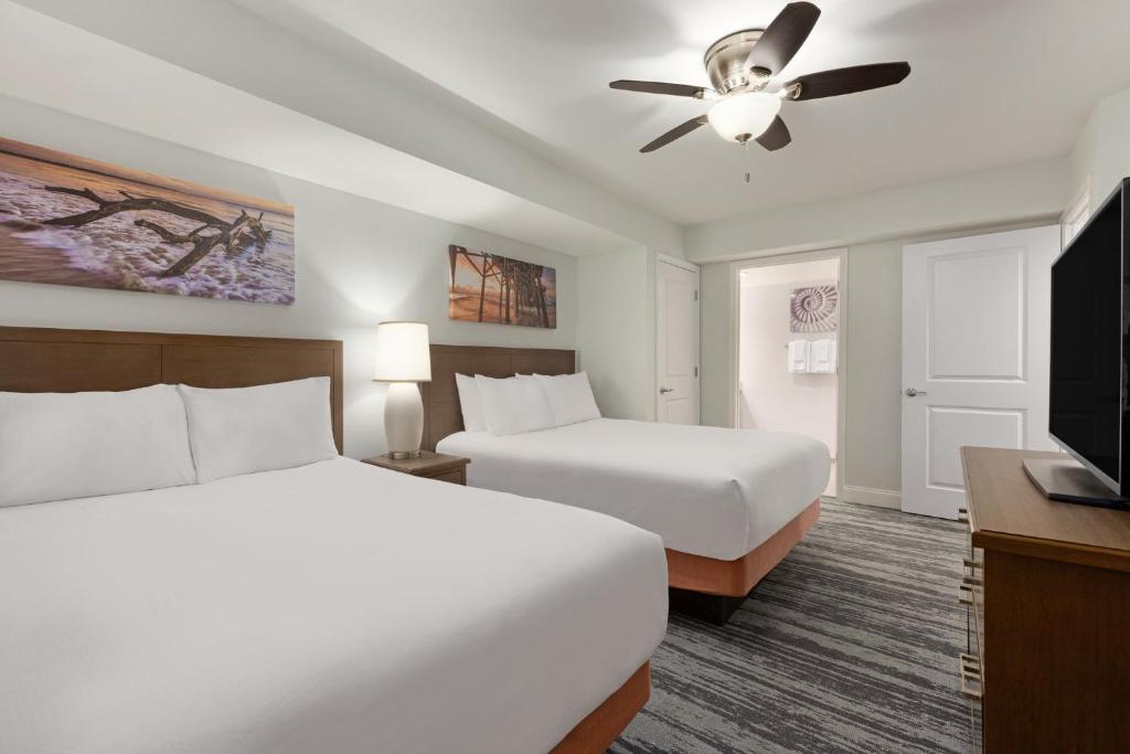 Club Wyndham Towers on the Grove - 