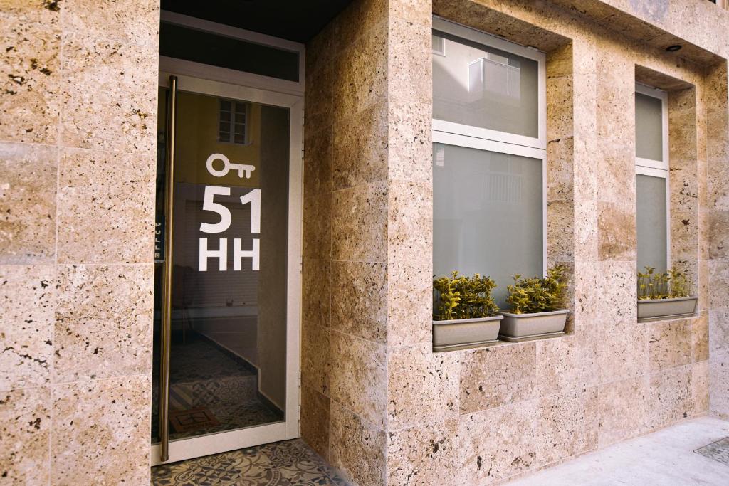 51HH Apartments - 18