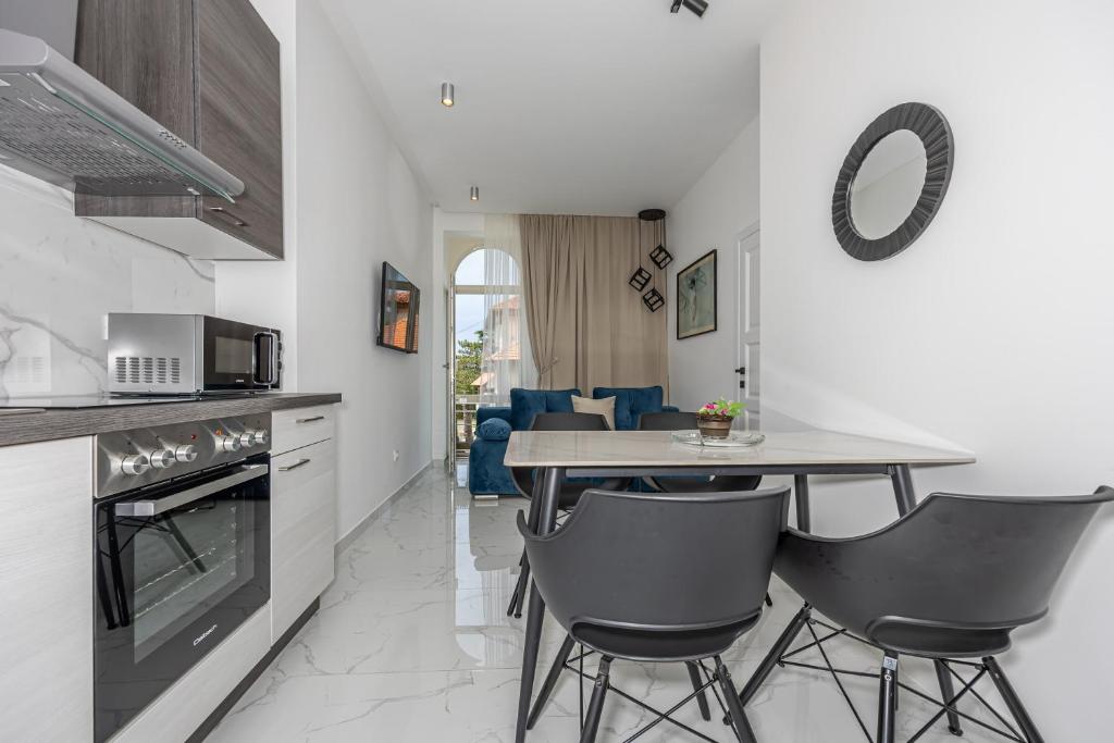 Villa Vita luxury Apartments - Apartamento De Lujo Con Vista Al Mar Y Balcón