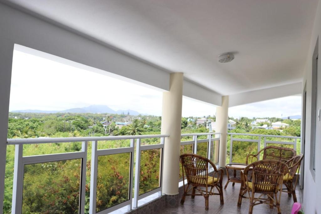 Balkón nebo terasa v ubytování Panoramic Seaview suite