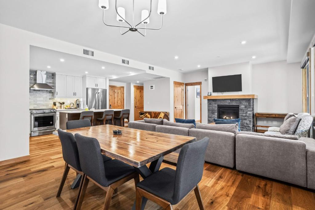 
114 - 2 Bedroom Premier Condo
