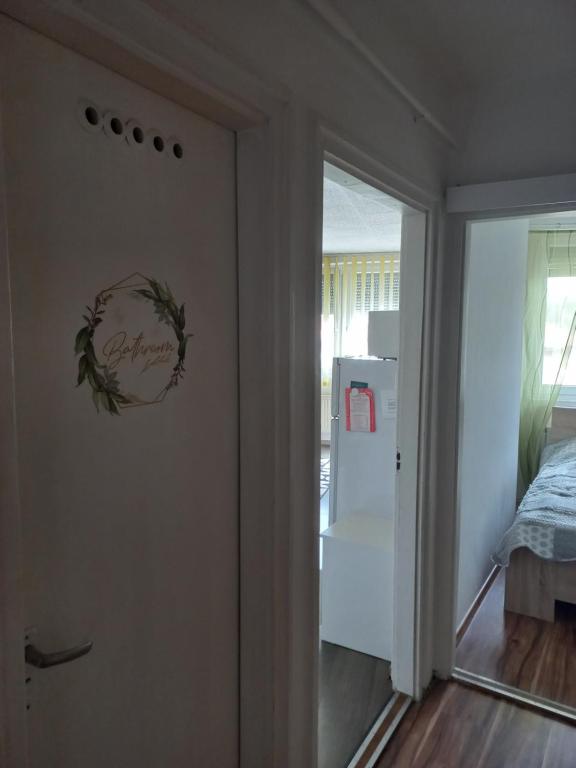 Posteľ alebo postele v izbe v ubytovaní Berik Apartman