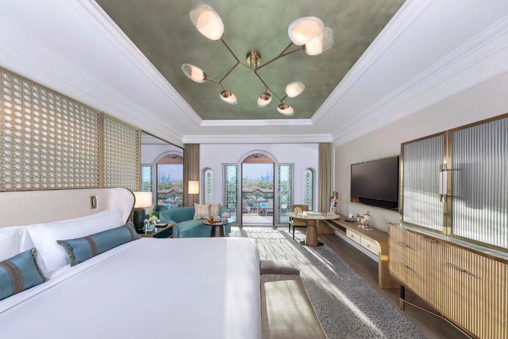 Emirates Palace Mandarin Oriental, Abu Dhabi - Deluxe Garden View King Room, Balcone