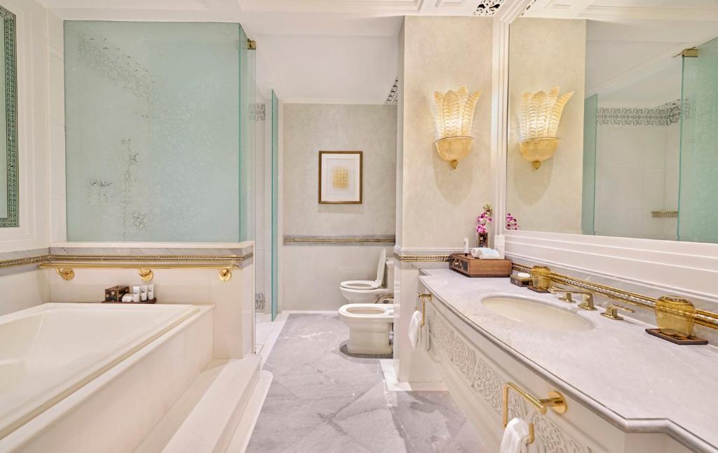 Emirates Palace Mandarin Oriental, Abu Dhabi - Suite Anteriore Della Spiaggia