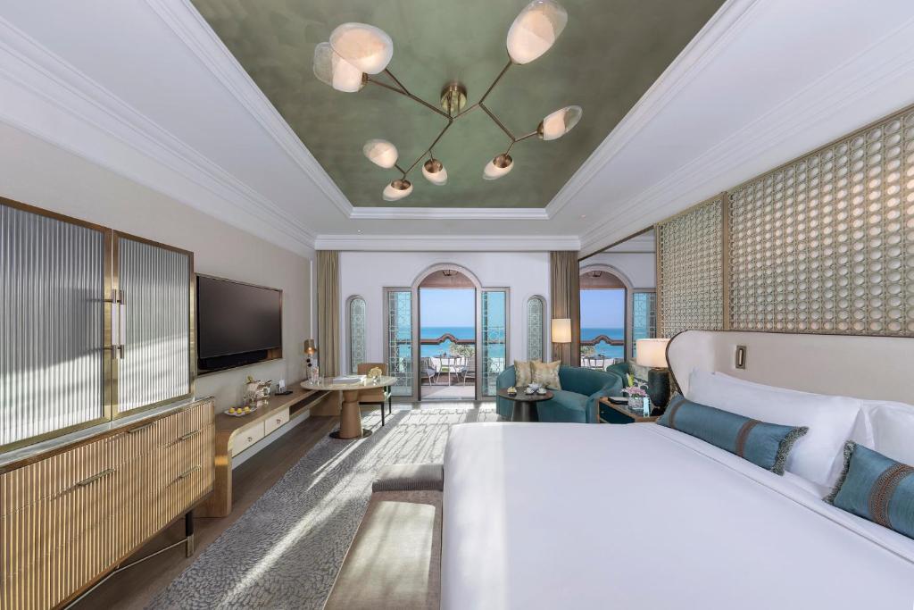 Deluxe Sea View