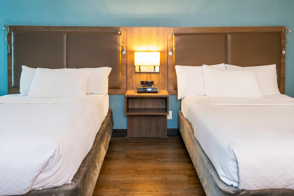 Grand Park Hotel & Suites Downtown Vancouver, Ascend Hotel Collection - Double Room With Two Double Beds - Non-Smoking