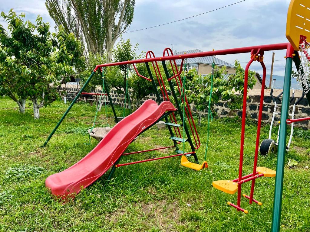 Herní místnost nebo prostor pro děti v ubytování Rancho on Sevan beach by HV