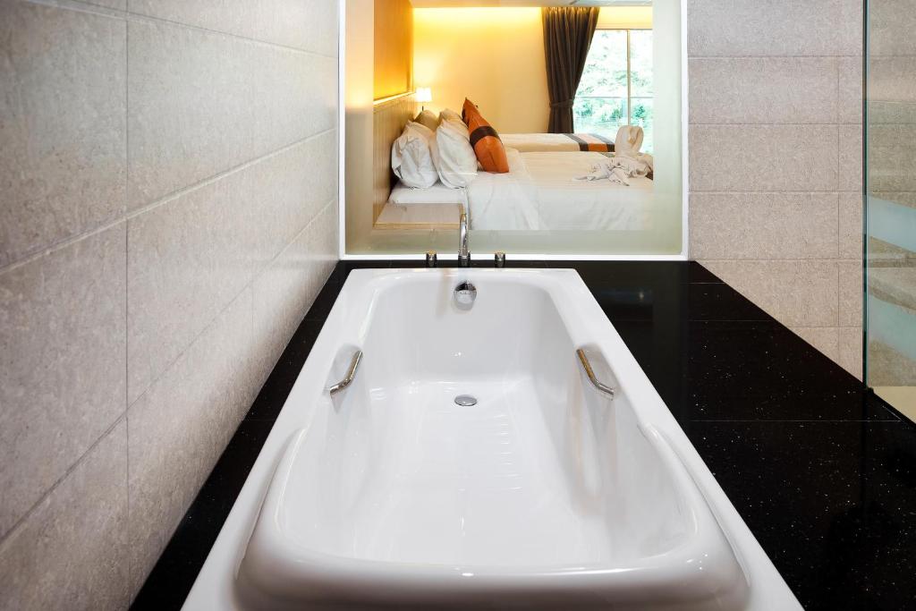 Balihai Bay Pattaya - Resim 38