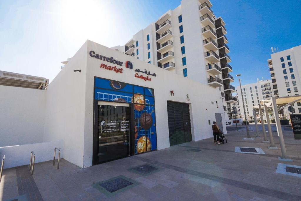 Fotografie z fotogalerie ubytování Voyage Signature 1br Waters Edge v destinaci Abu Dhabi