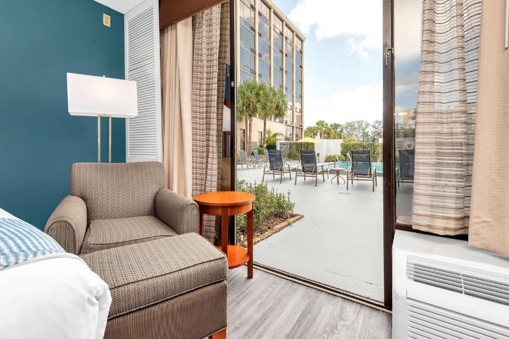Balkón nebo terasa v ubytování Best Western Orlando Gateway Hotel