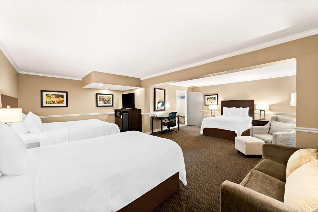 Best Western State Fair Inn - Suite Familiar Con Vista A La Piscina