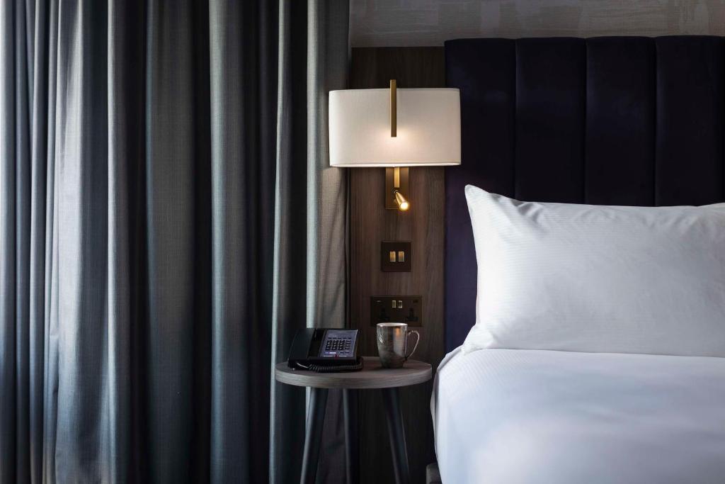 DoubleTree by Hilton Manchester Piccadilly - King City Suite With Sofa Bed