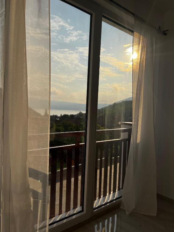 Balkón nebo terasa v ubytování Radojkovic LUX