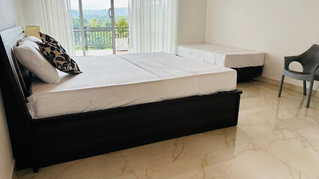 Chathu Holiday Home - Superior Family Room