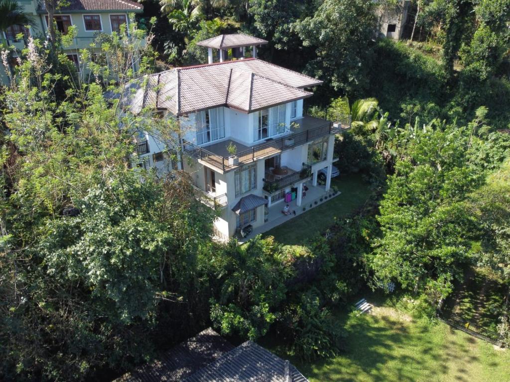 Zahrada ubytování Chathu Holiday Home