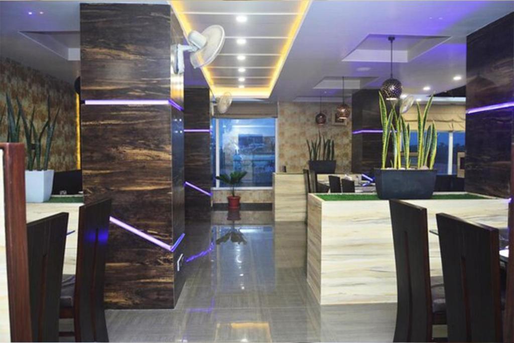 Hotel Royal Palace - Housity