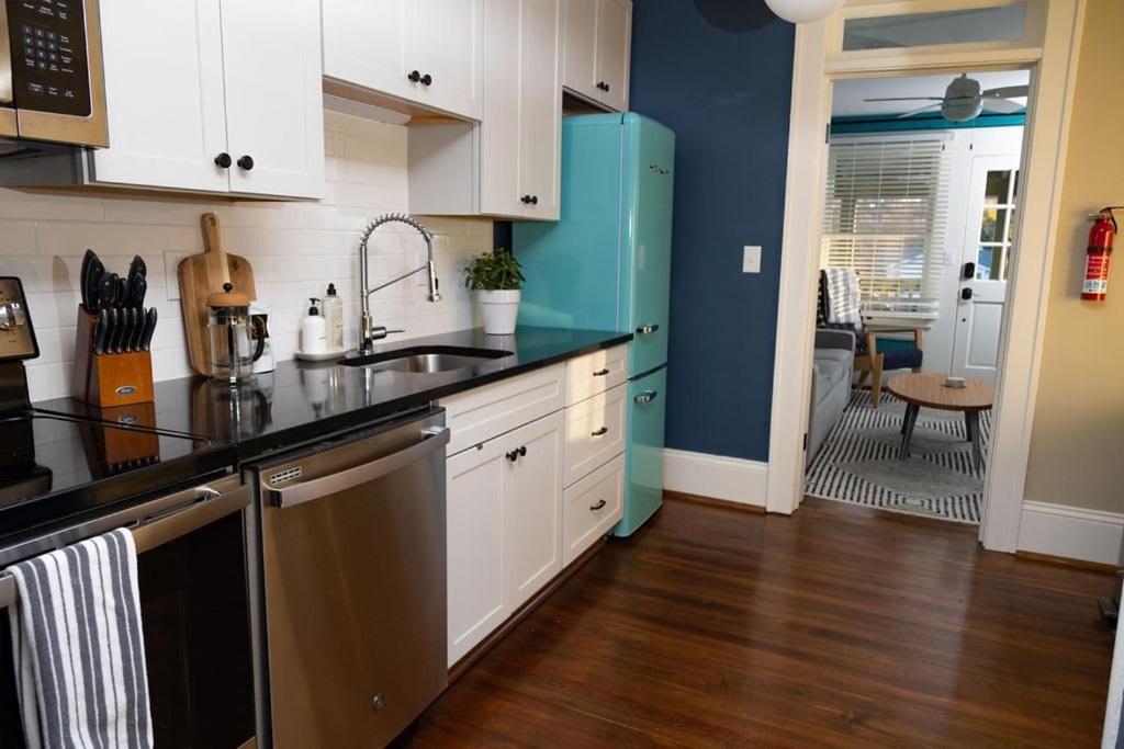The Winona House - Boutique Hotel Near Downtown - Deluxe Queen Suite