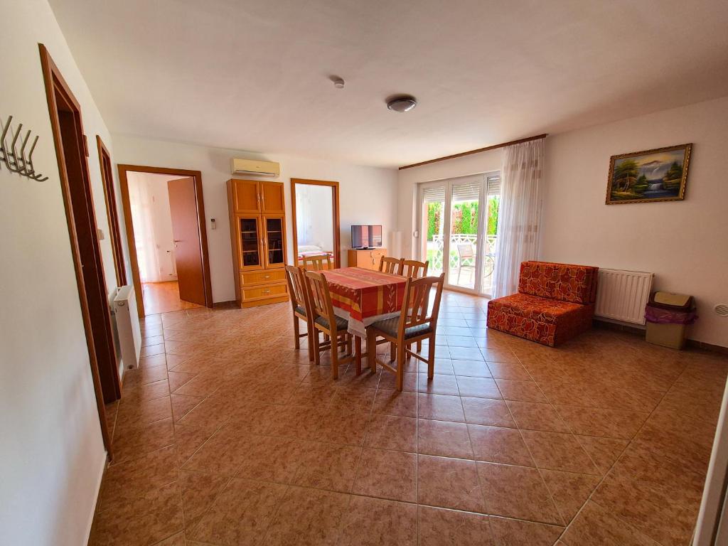 Posedenie v ubytovaní Ildiko Apartmanhaz