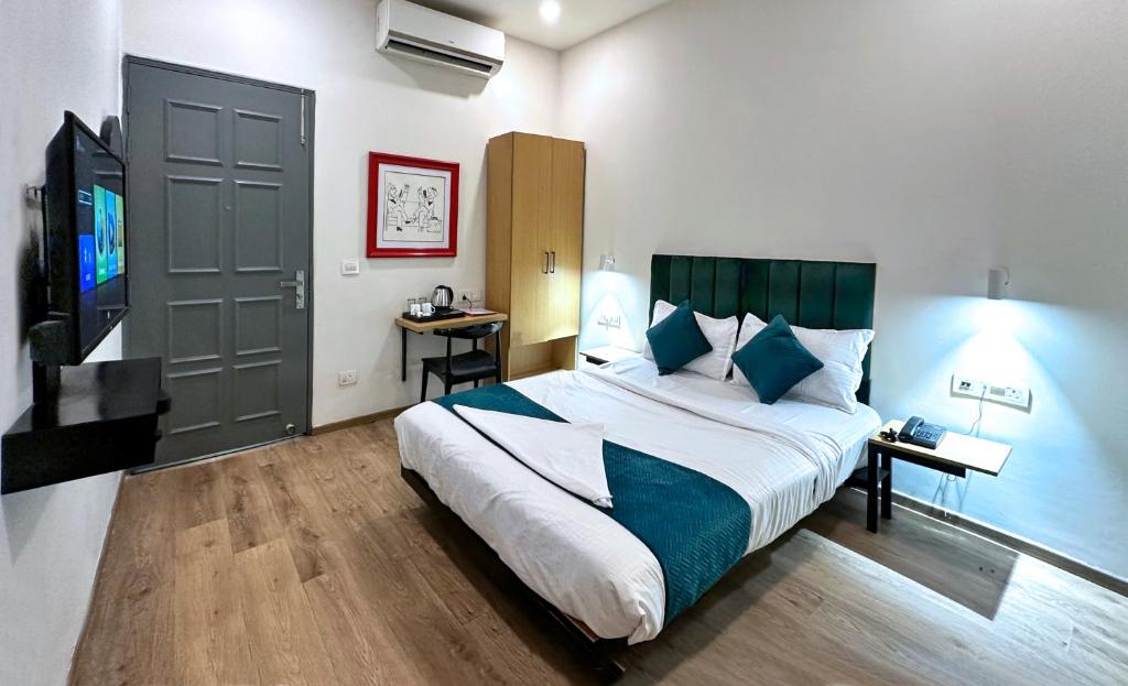 Nidra Hotel Paschim Vihar - Deluxe Room