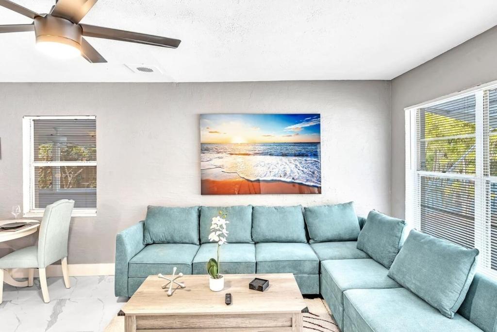 Perfect Vacation House For Beach And Casino #7th - Two-Bedroom House