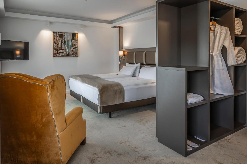 
Deluxe Double Room with Balcony
