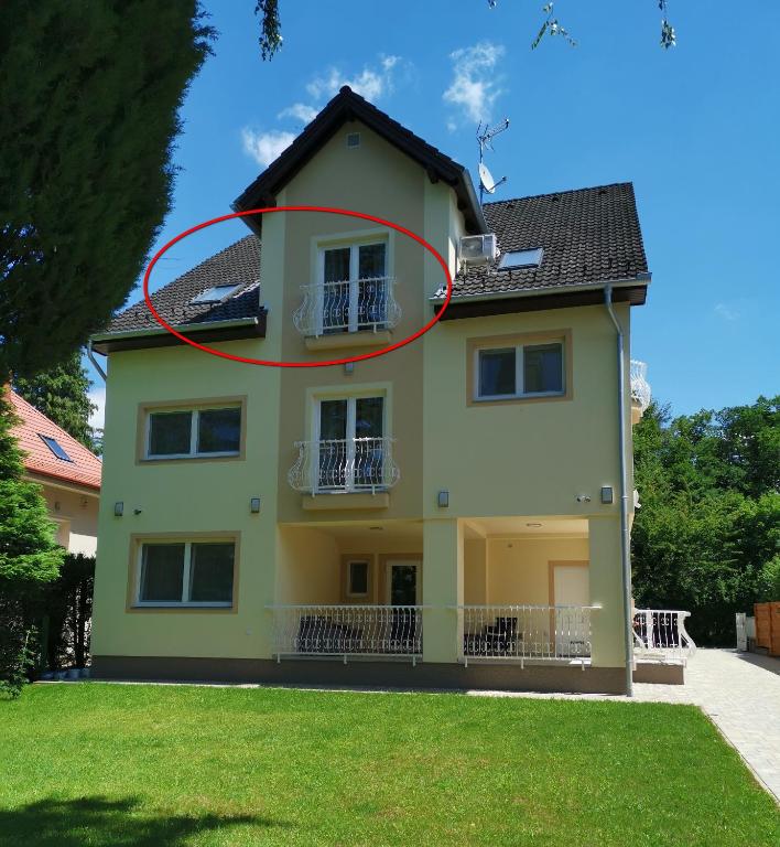 Budova, kde se apartmán nachází